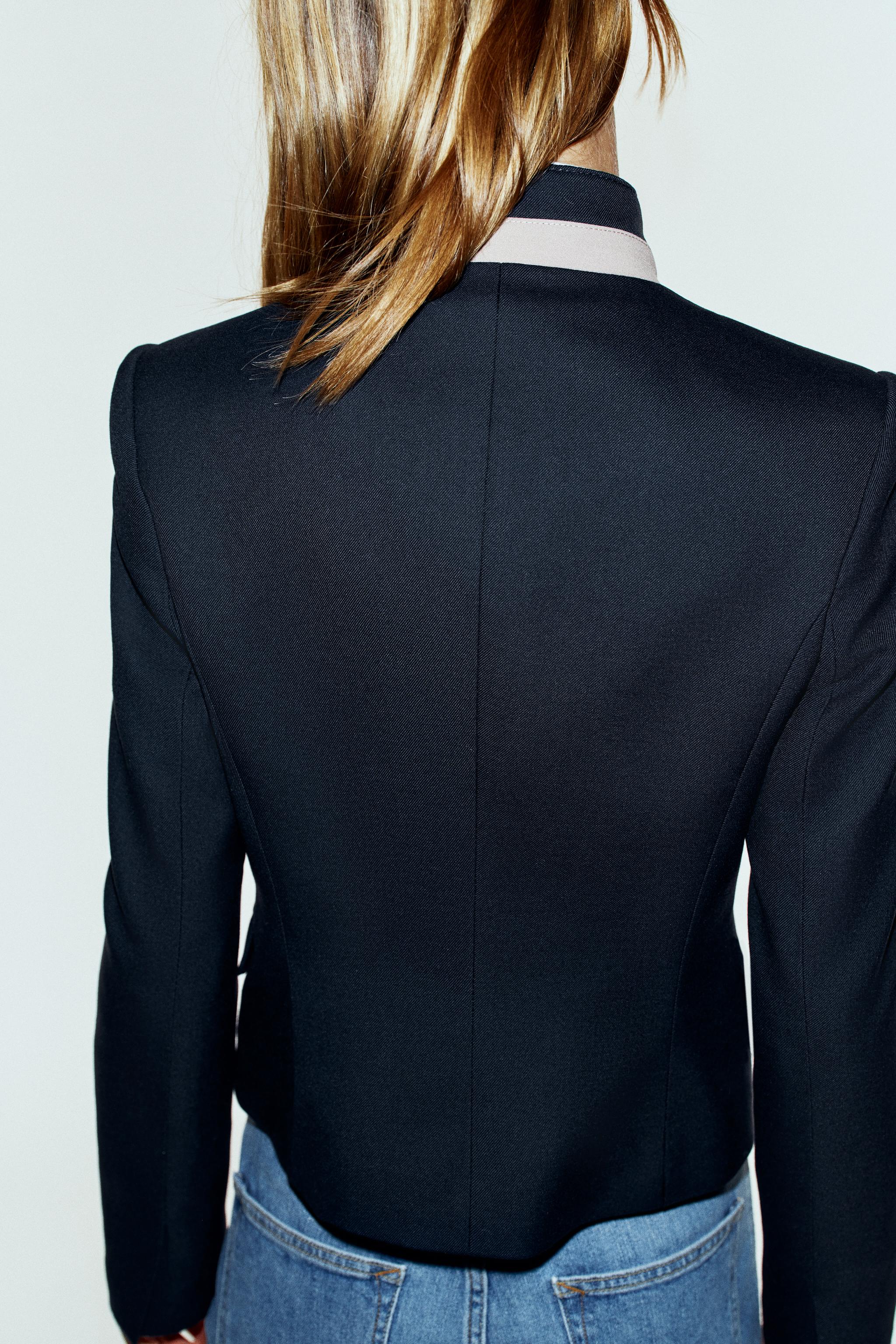 CONTRAST COLLAR BLAZER