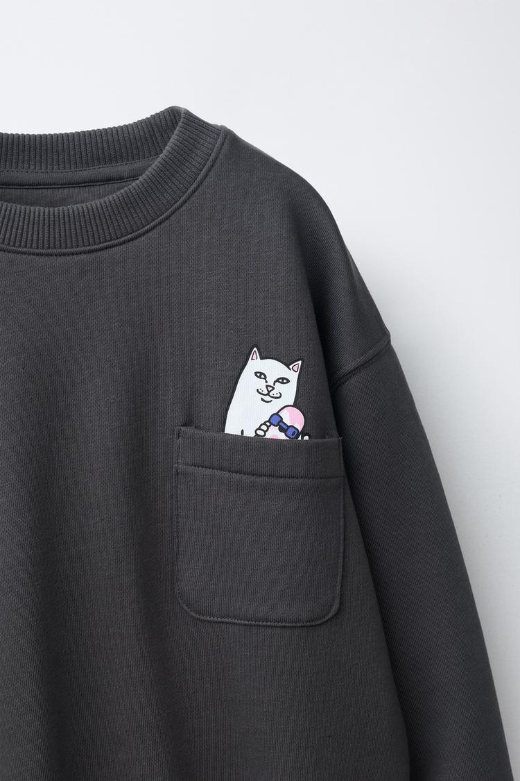 RIPNDIP © X ZARA KIDS Sudadera con logo 3