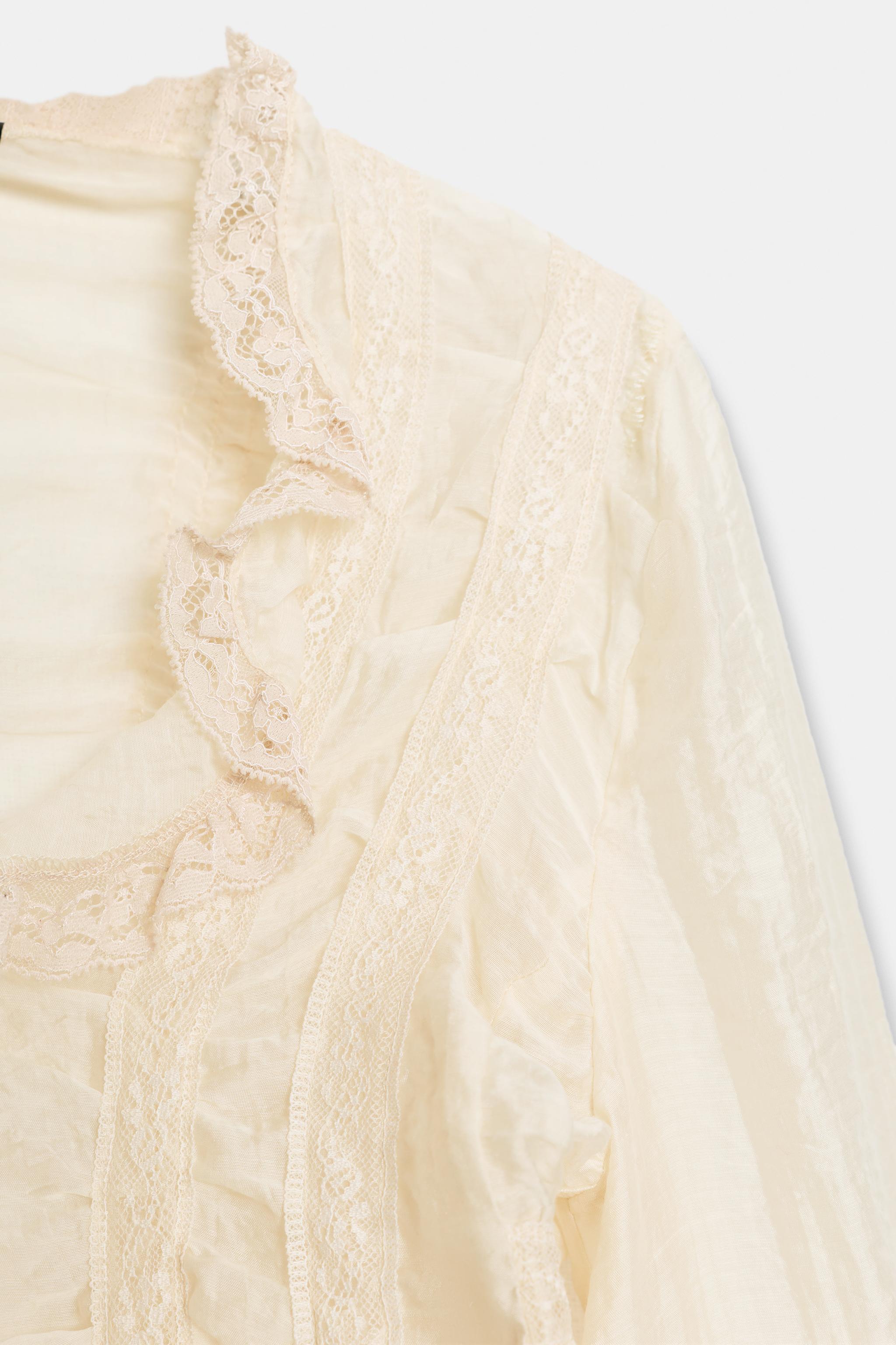 CHEMISE FLUIDE ASYMÉTRIQUE DENTELLE