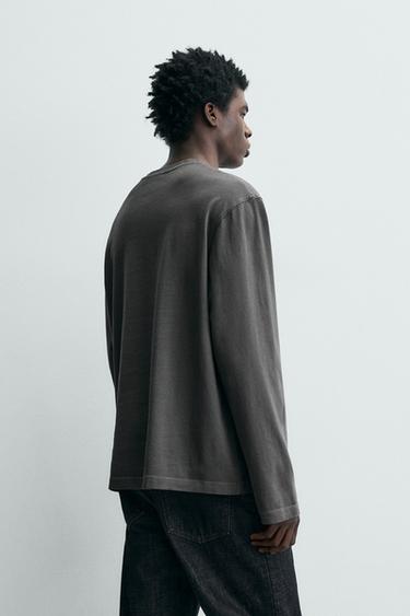 T-SHIRT À MANCHES LONGUES COUPE RELAX - Gris anthracite de Zara - Image 2