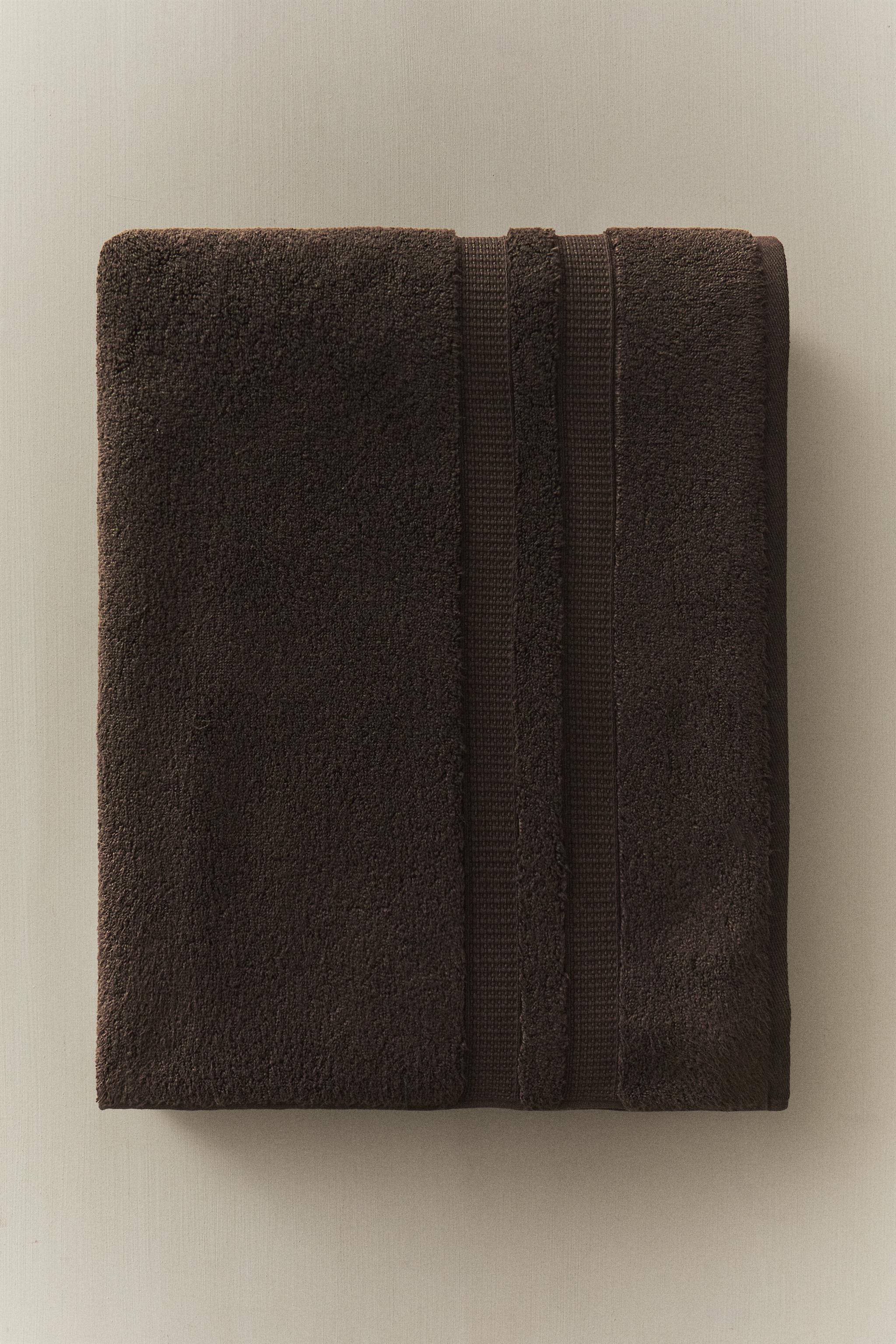 EXTRA SOFT DOUBLE BORDER BATH TOWEL