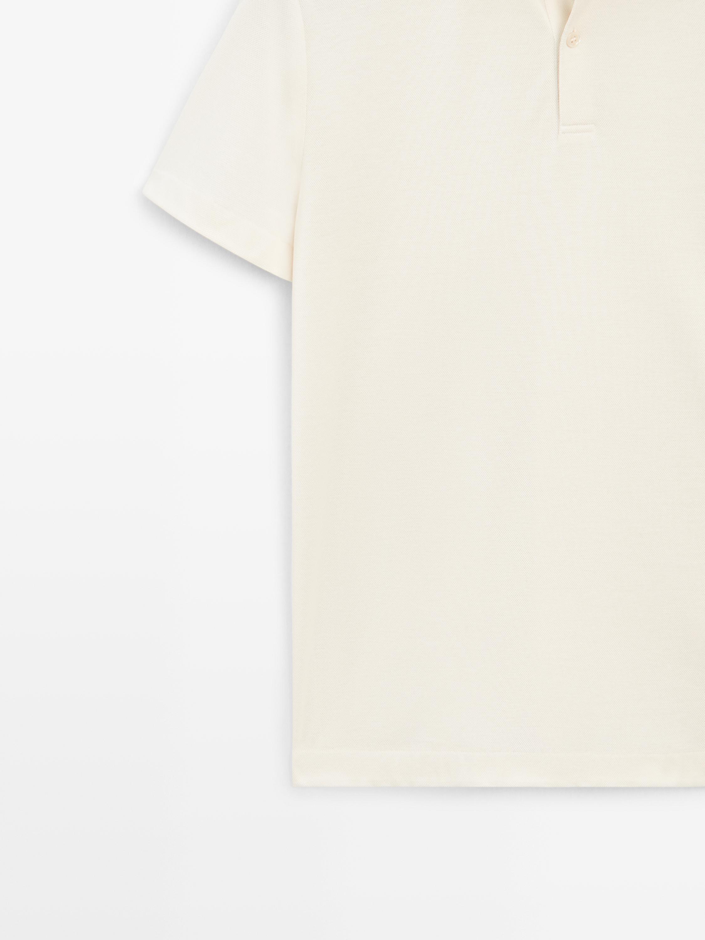 Short sleeve polo shirt with contrast seam detail