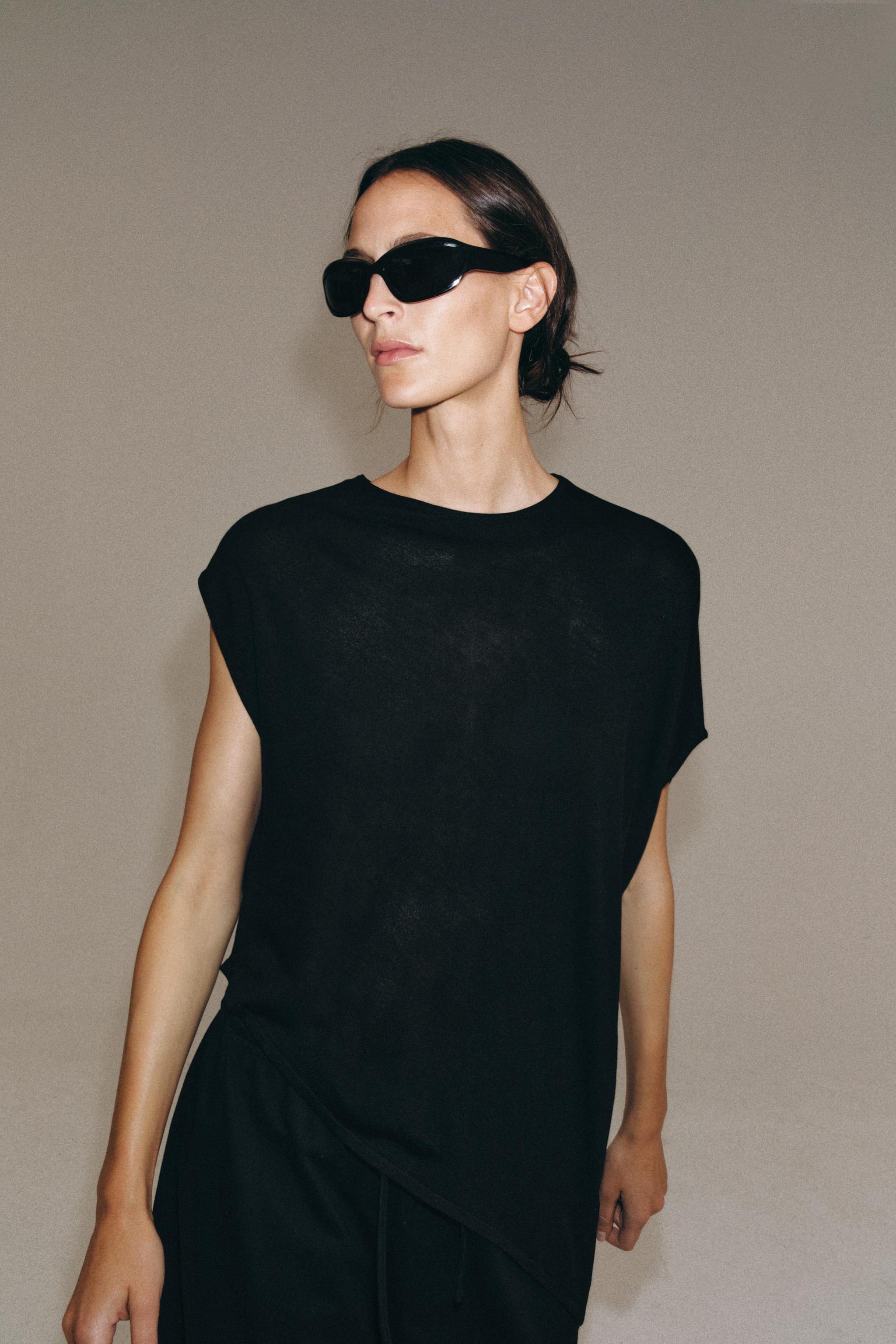 ASYMMETRIC KNIT JUMPER