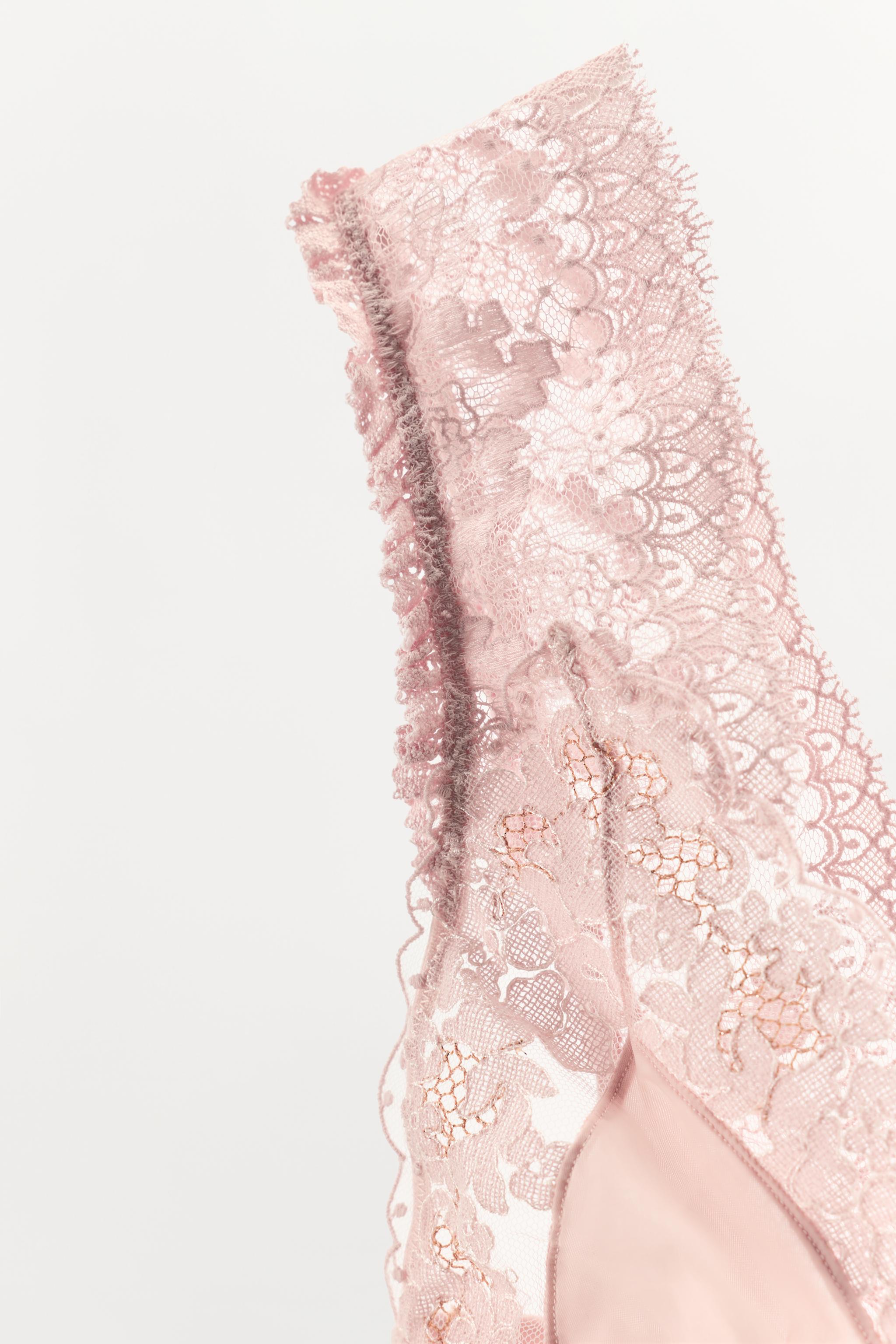 SOUTIEN-GORGE TRIANGLE AVEC DENTELLE