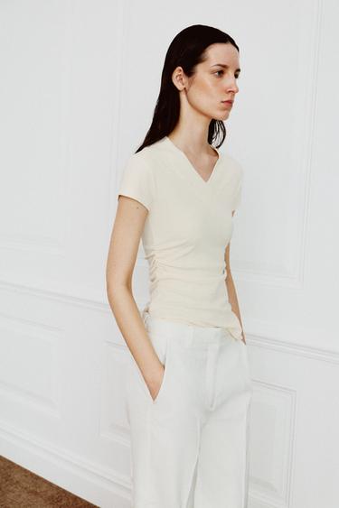 T-SHIRT DRAPÉ EN LIN - Écru de Zara - Image 4
