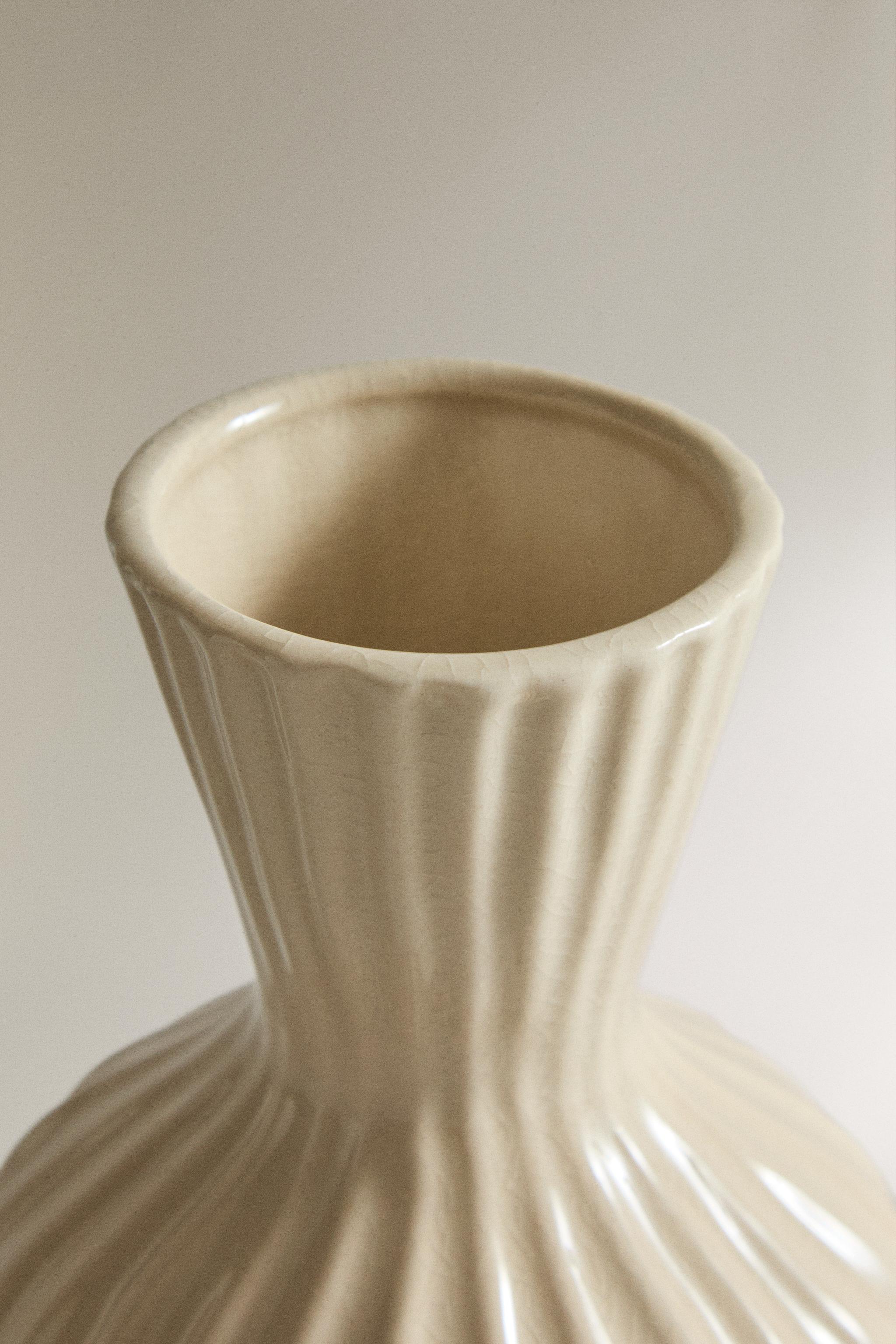 SMALL STRIPED GLAZED CERAMIC VASE — Cream