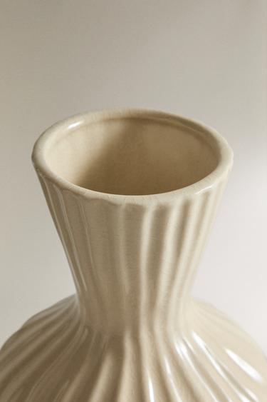 Zara SMALL STRIPED GLAZED CERAMIC VASE - Cream