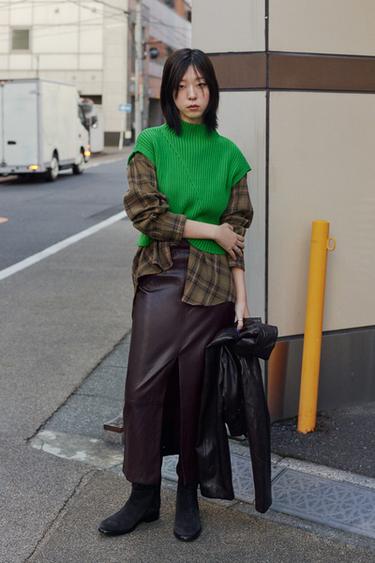 リブニットベストグリーンZaraのリブニットベスト - グリーン 