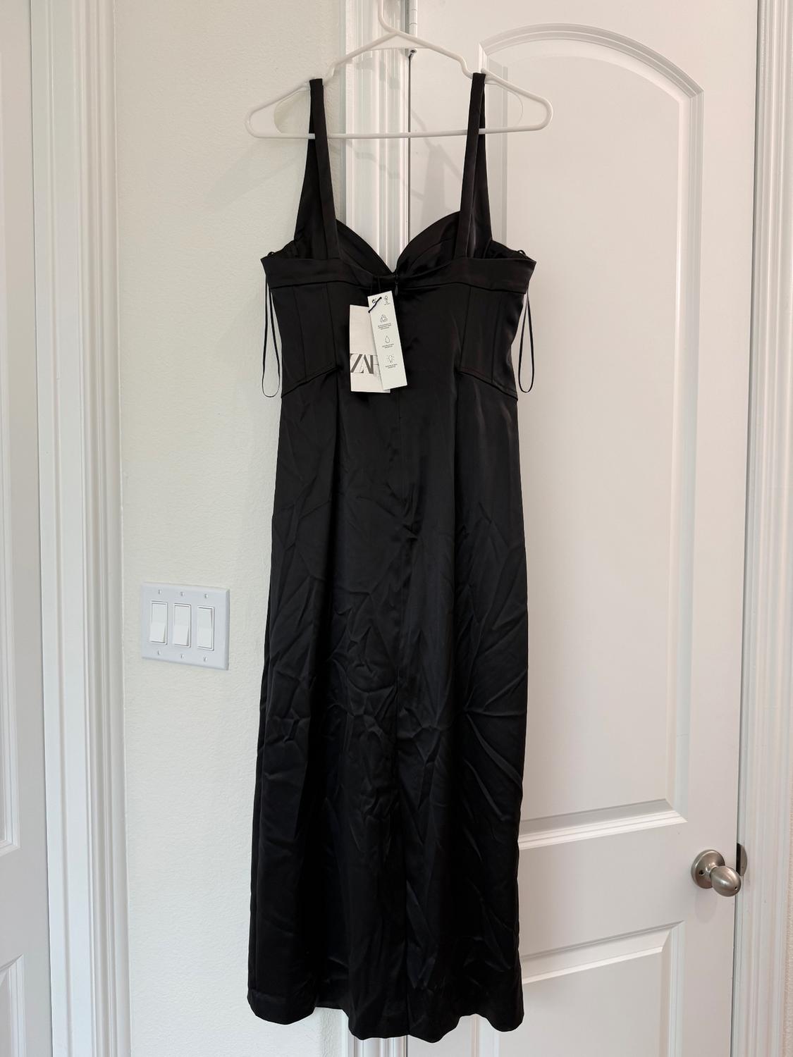 DROPPED POCKETS MINI SKIRT - Image 2