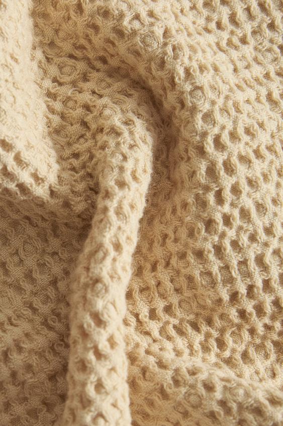 SERVIETTE DE BAIN TEXTURÉE GAUFRÉE - brun de Zara - Image 3