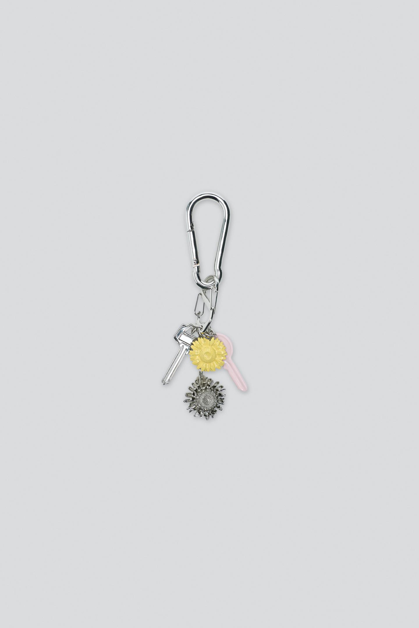 Женский брелок Zara Flower and Key Charm Keyring, цвет: Пастельный розовый — фото 2