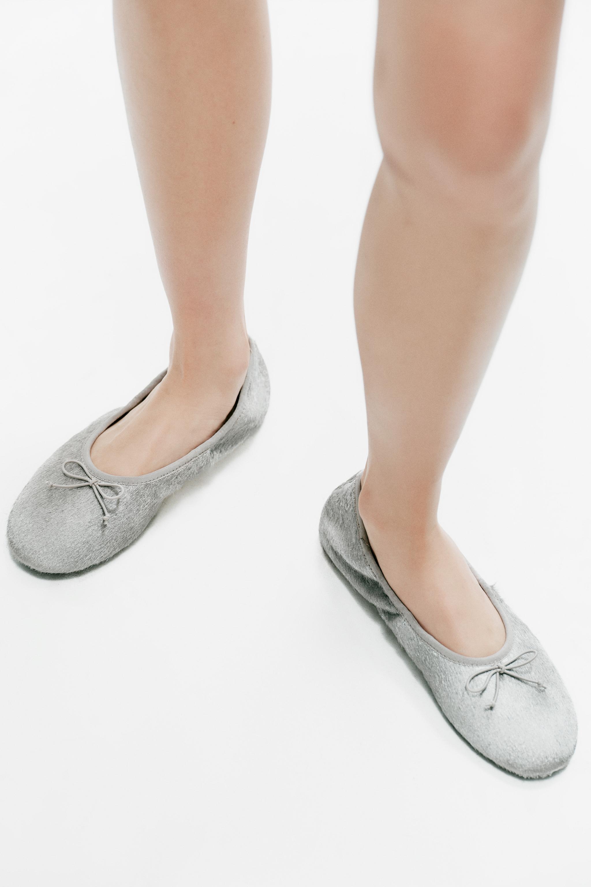 TEXTURED LEATHER BALLET FLATS