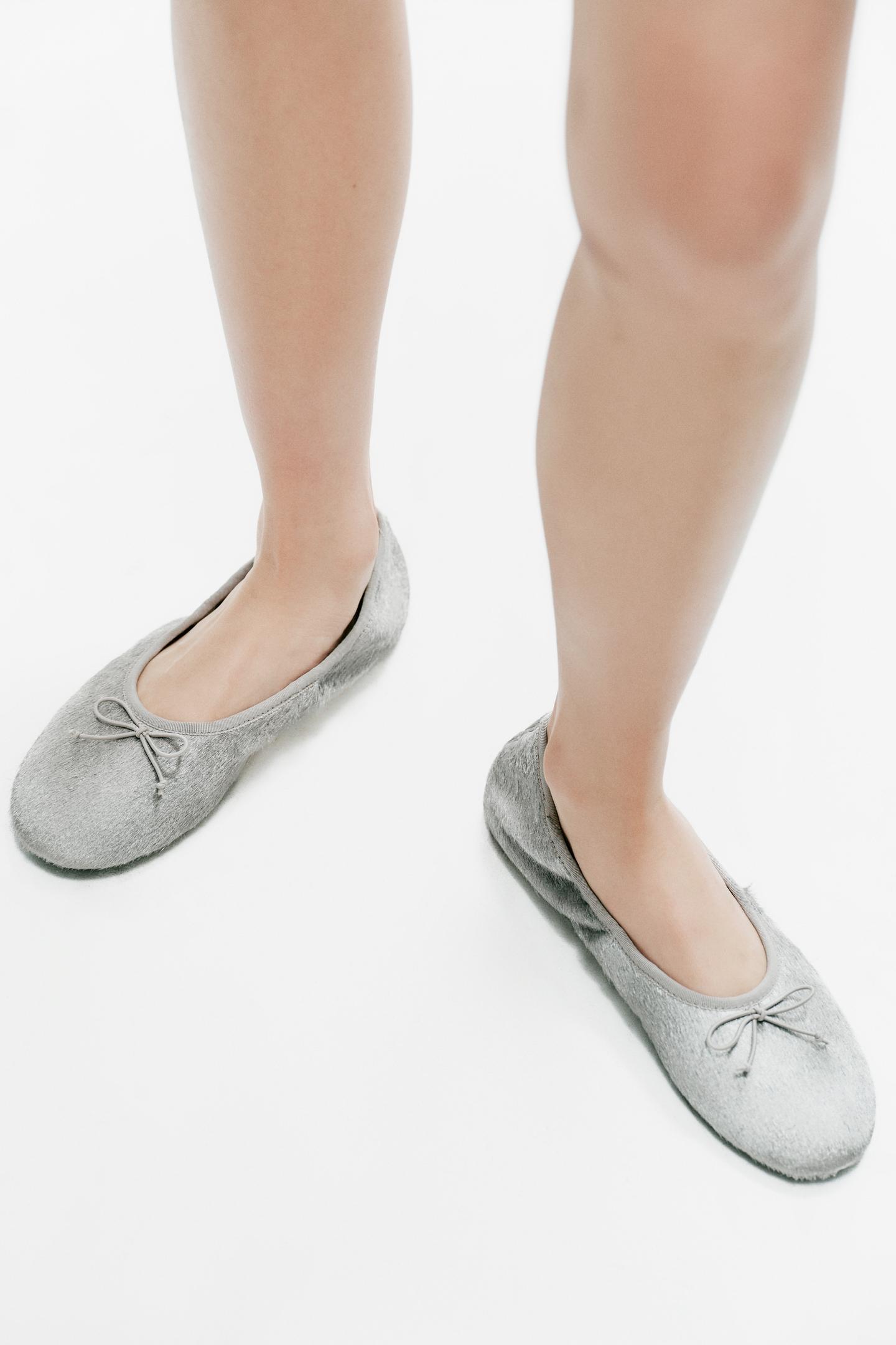 Женские балетки Zara Textured Leather Ballet Flats, цвет: Серебряный — фото 2