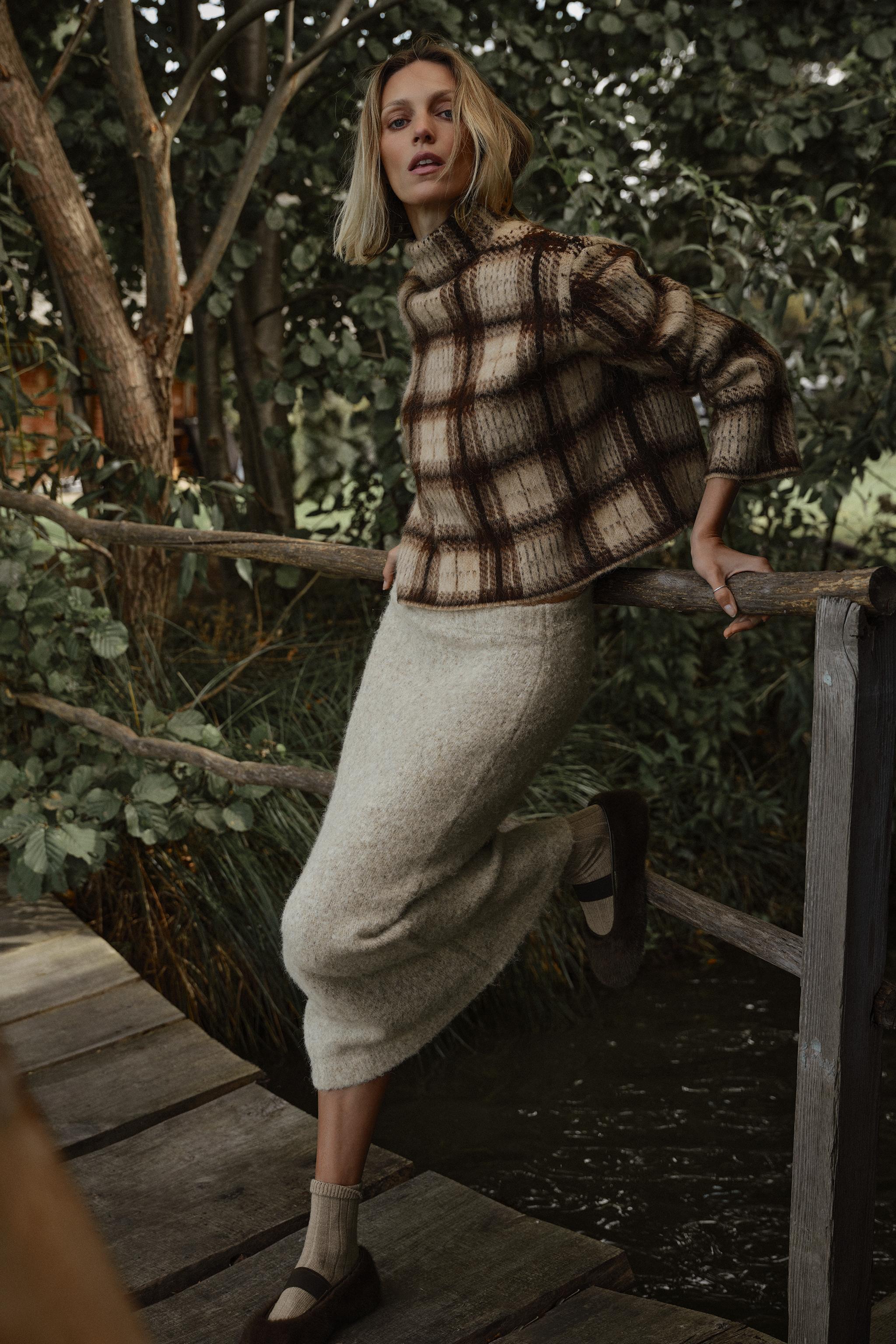 PLAID BRUSHED EFFECT KNIT SWEATER