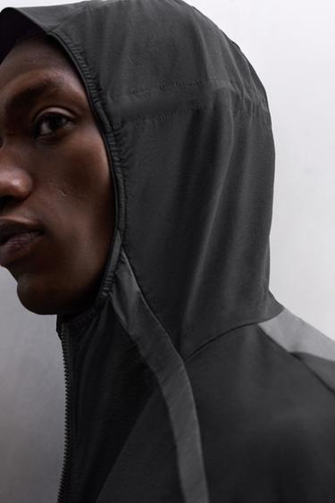 BLOUSON TECHNIQUE COLOR BLOCK - Noir de Zara