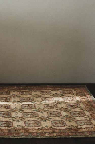 フローラルプリント ジュート ラグピンクZaraのフローラルプリント ジュート ラグ - ピンク 