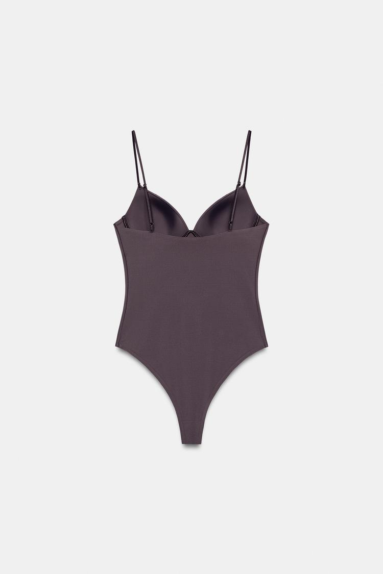 Body con escote corazón 7