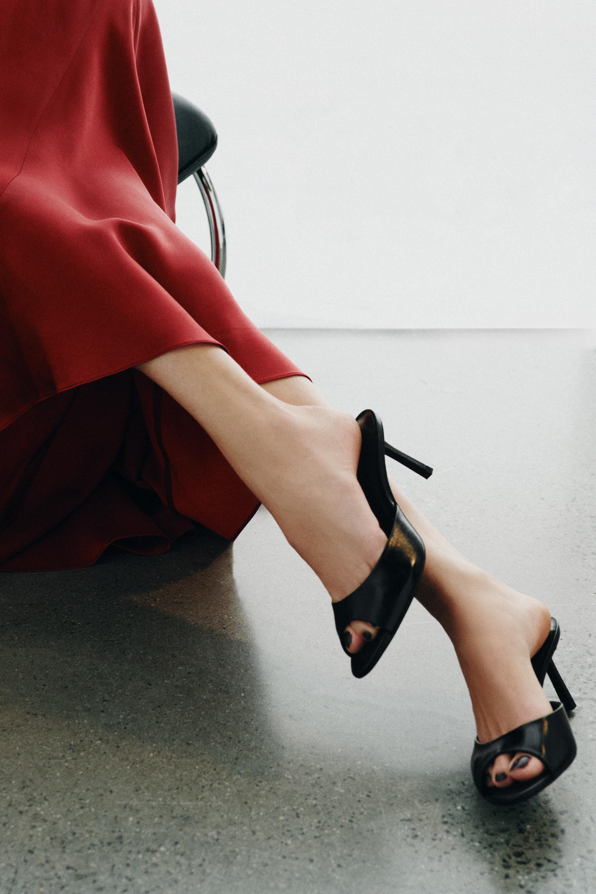 Женские сабо Zara LEATHER HEELED MULES