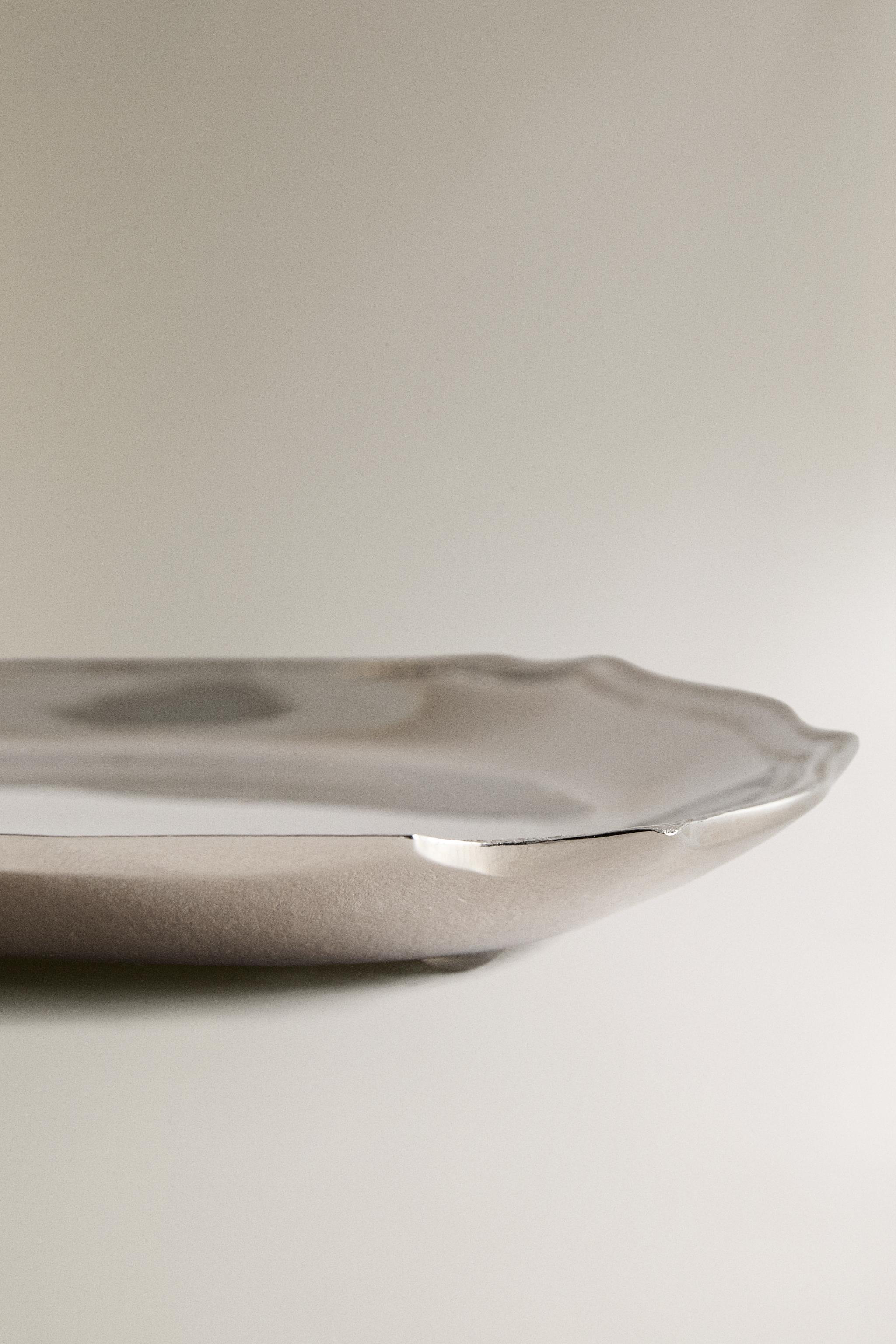 OCTOGONAL ALUMINUM TEALIGHT HOLDER