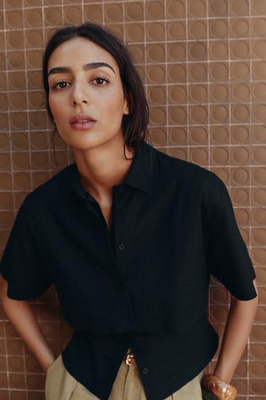 CHEMISE AJUSTÉE AVEC LIN DOUBLE ÉPAISSEUR - Noir de Zara - Image 1