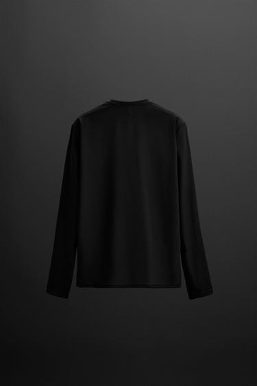 T-SHIRT PERFORÉ À MANCHES LONGUES - Noir de Zara - Image 6