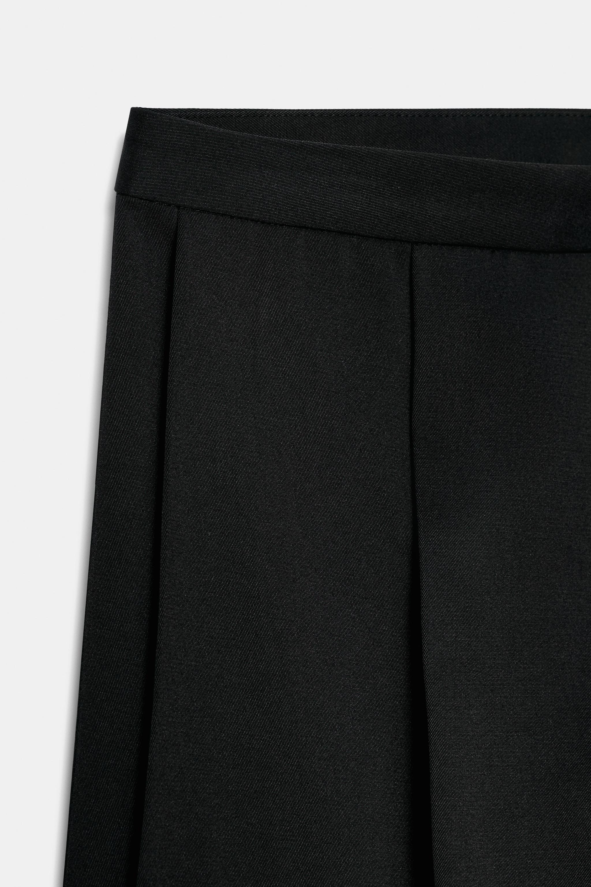 ZW COLLECTION PLEATED TECHNICAL BERMUDA SHORTS