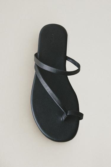 SANDALIA PLANA PIEL - Negro de Zara