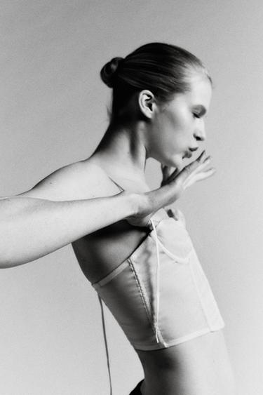 CORSÉ AROS LAZADA - Crudo de Zara