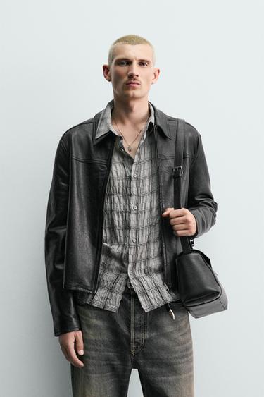 CAZADORA CROPPED FIT PIEL - Negro de Zara