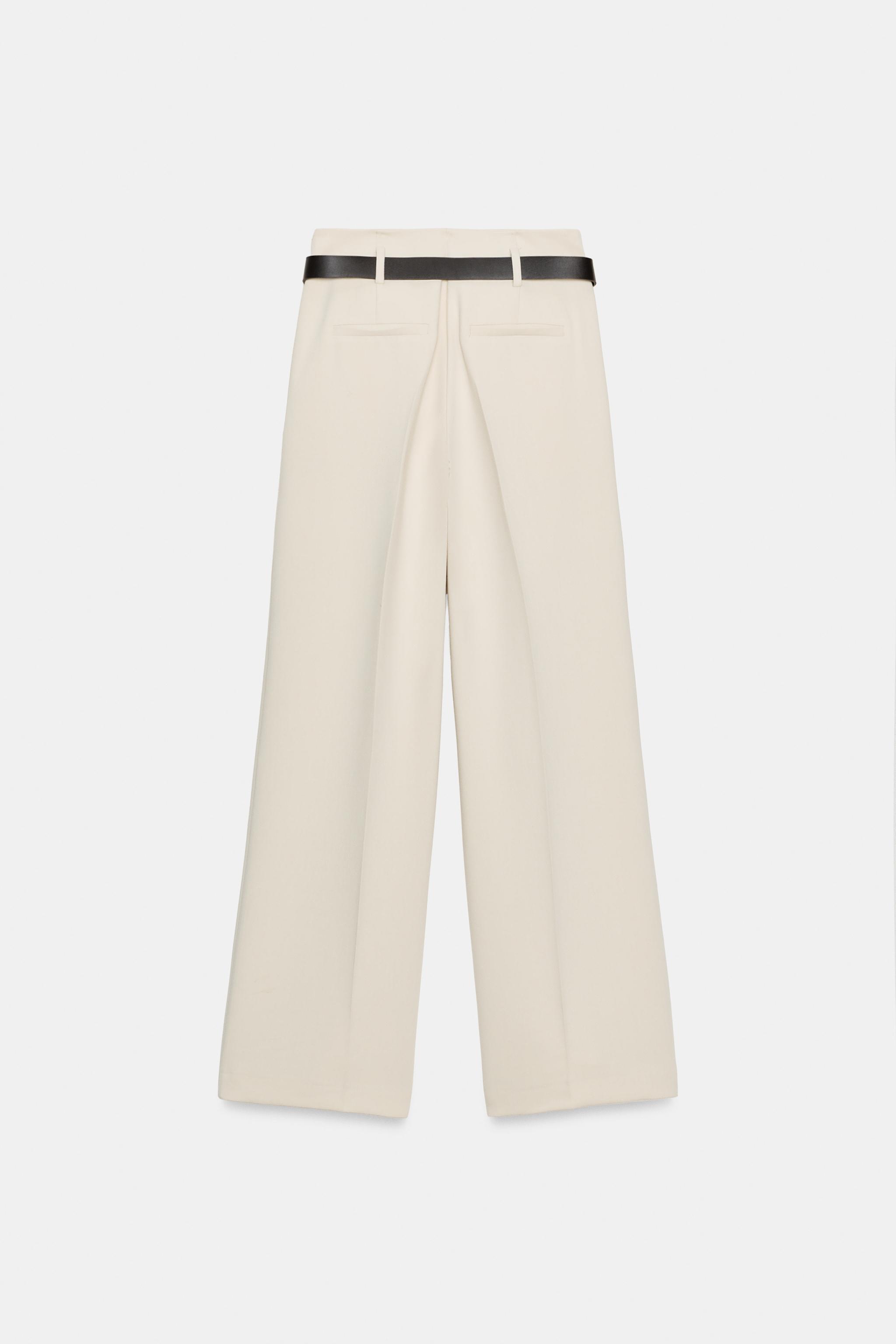 PANTALON DROIT À PINCES AVEC CEINTURE