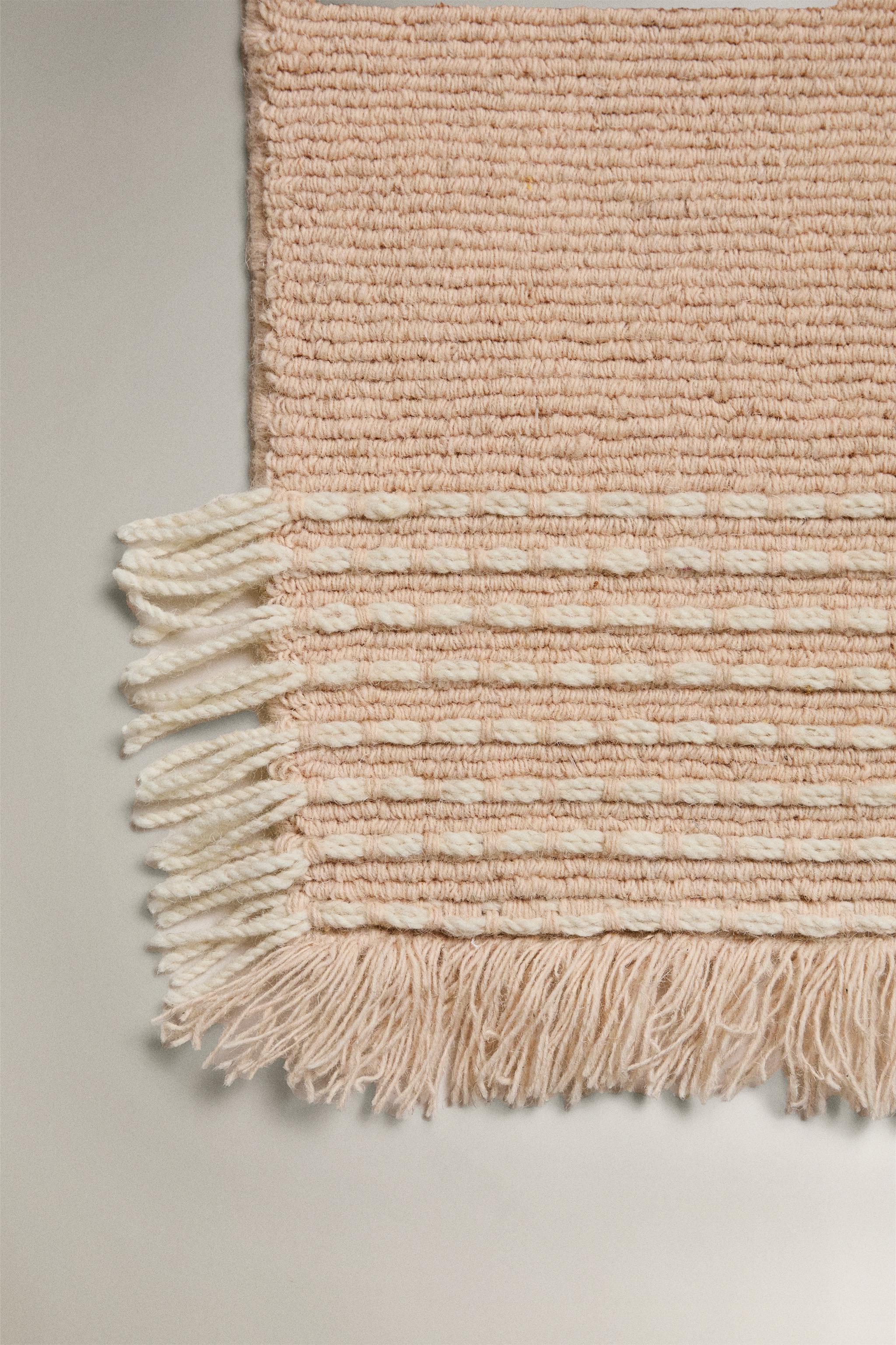 KIDS' WOOL RUG — Pastel pink