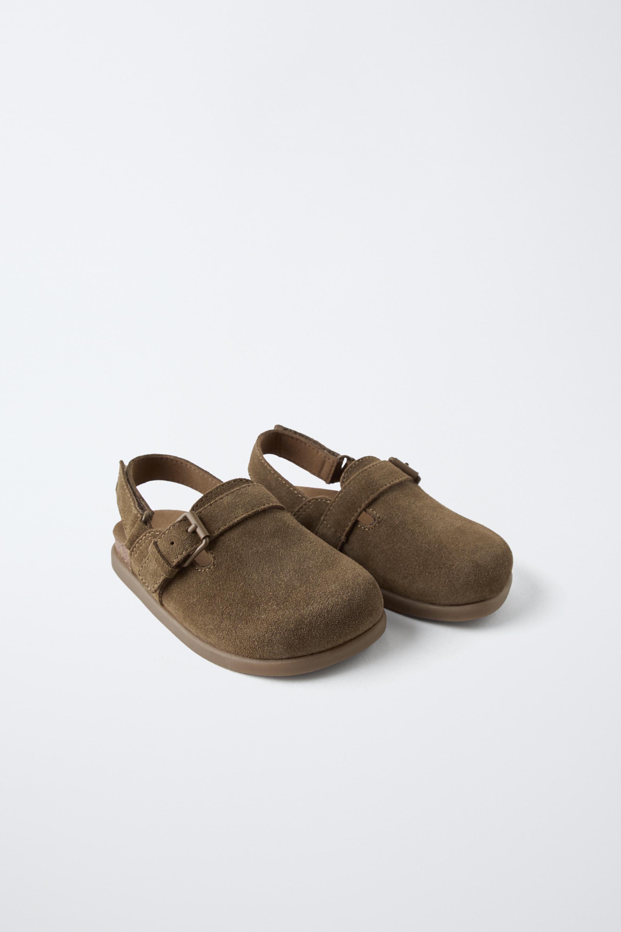 バックル付きレザークロッグサンダル - カーキ | ZARA Japan / 日本