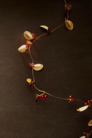 CHRISTMAS LEAF GARLAND — Golden 1