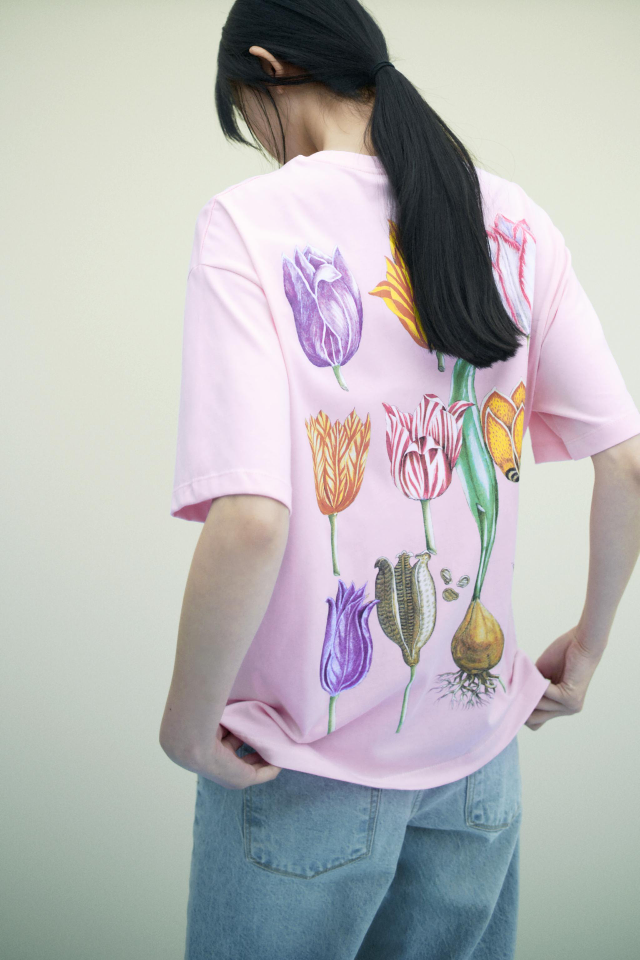 ZARA エマニュエル スウェットフラワープリントTシャツ 今季新作 エマニュエル・スウェート 花柄プリントTシャツ - ピンク | ZARA
