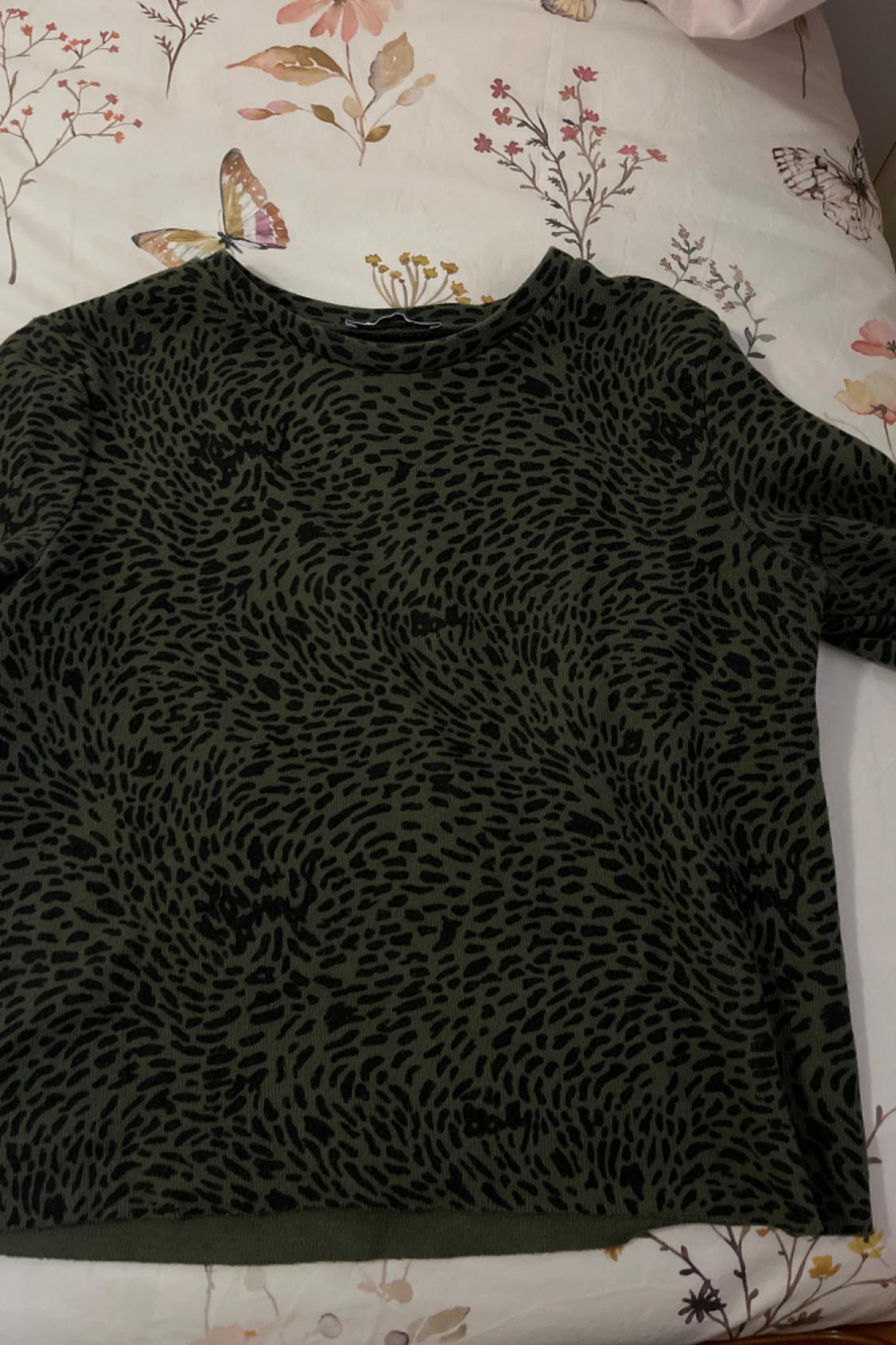 SOFT-TOUCH HIGH NECK T-SHIRT