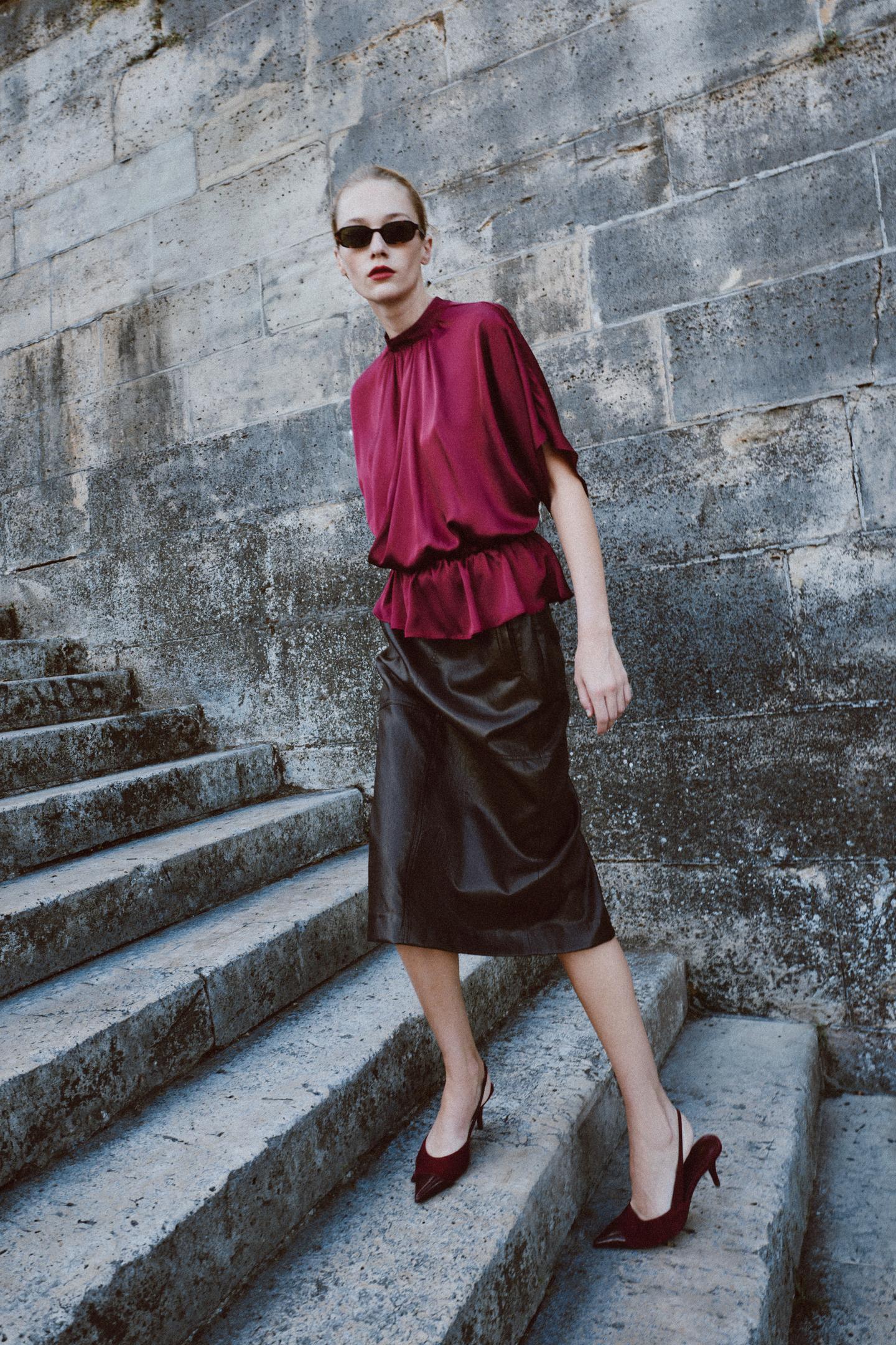 Женская блузка Zara Satin Draped Blouse, цвет: Светлый тёмно-бордовый