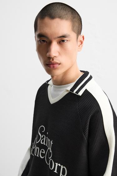 RETRO FOOTBALL TEXTURED SWEATSHIRT - Black by Zara