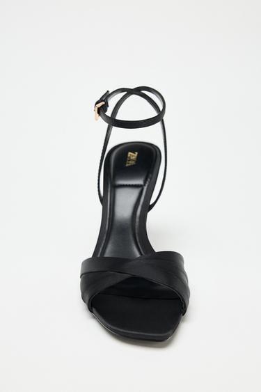 SANDALES À TALON SATINÉES - Noir de Zara - Image 4