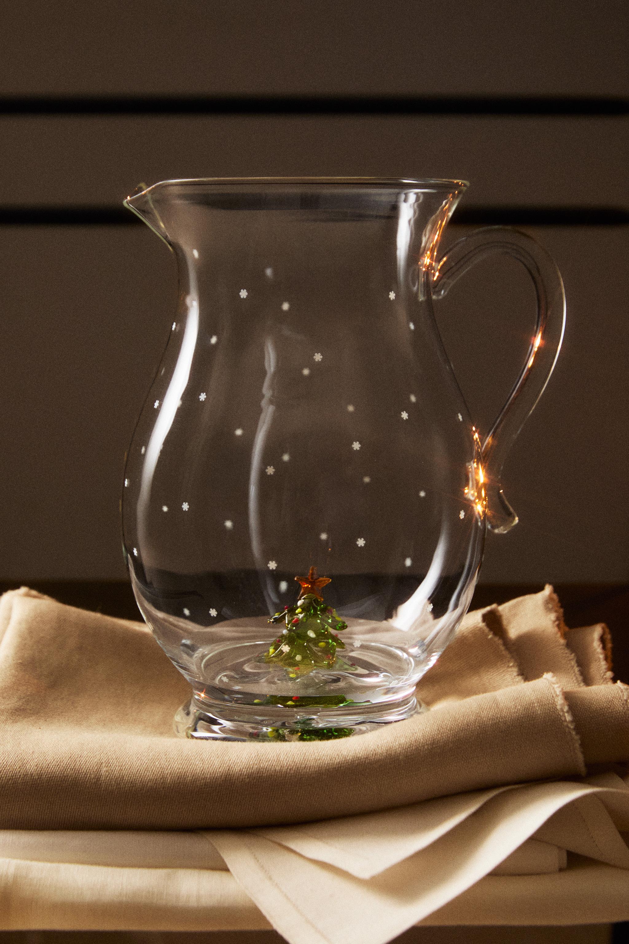 BOROSILICATE GLASS CHRISTMAS TREE PITCHER