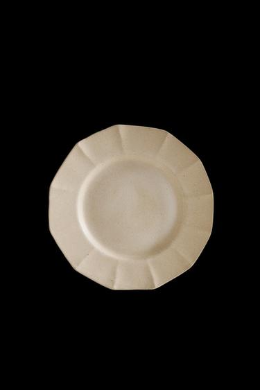 STONEWARE DESSERT PLATE WITH RAISED LINE BORDER DESIGN - Sand by Zara