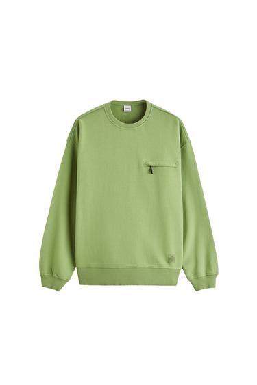 SWEATSHIRT WITH ZIP POCKET