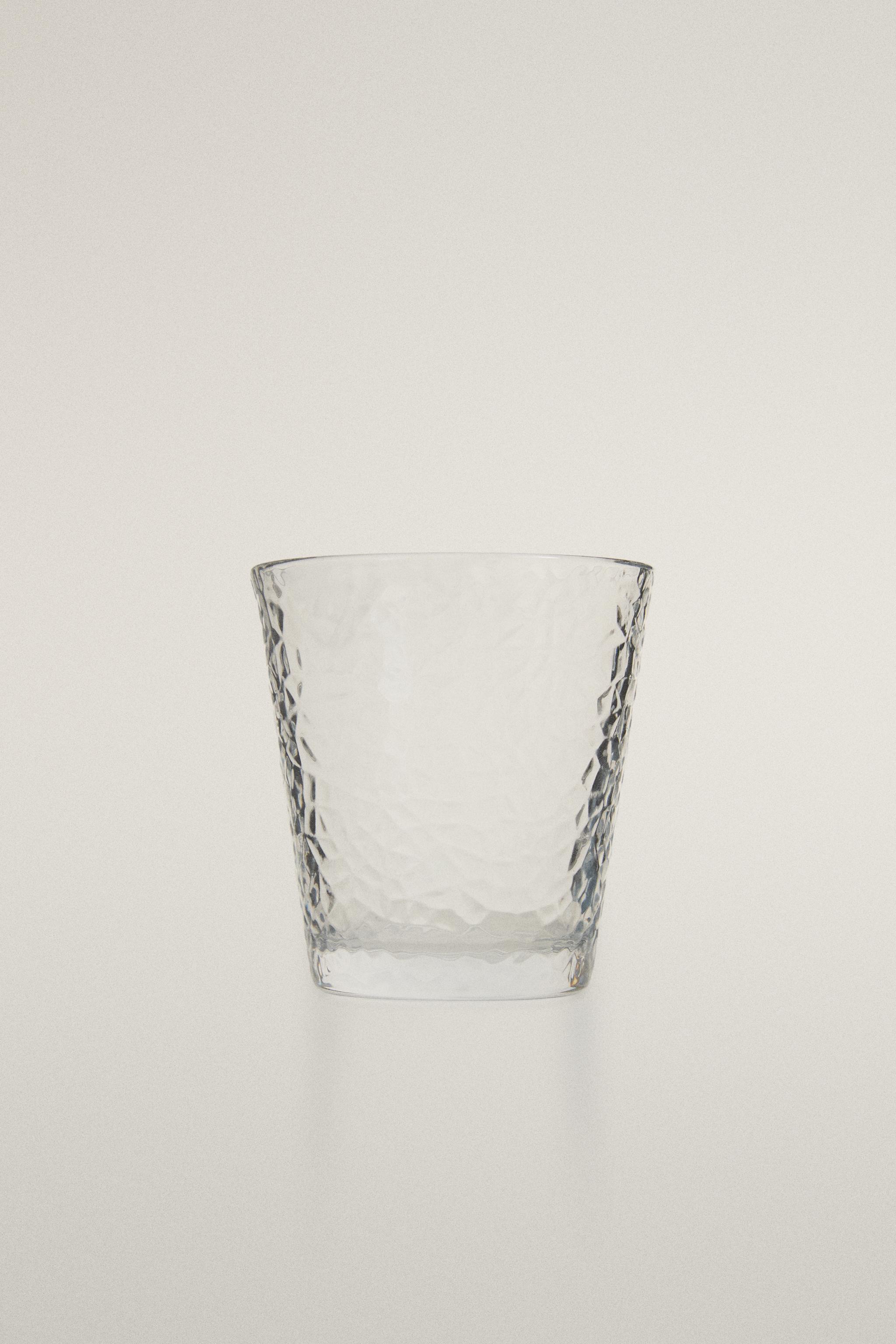 HAMMERED GLASS TUMBLER — Transparent