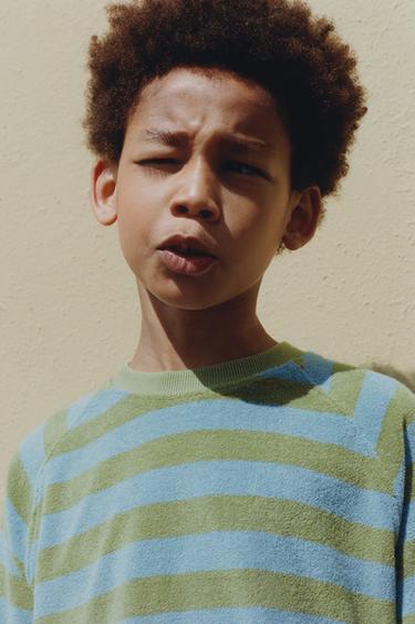 ENSEMBLE T-SHIRT ET BERMUDA À RAYURES EFFET ÉPONGE - divers de Zara