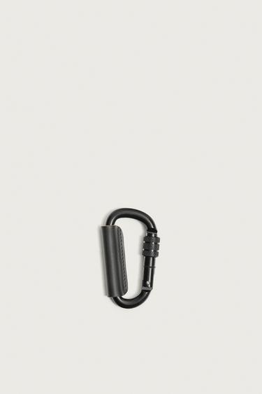 LOBSTER CLASP WITH LEATHER AARON LEVINE X ZARA - Black by Zara