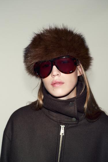 ОБОДОК-ЧАЛМА ИЗ ИСКУССТВЕННОГО МЕХА — КОРИЧНЕВЫЙ от Zara