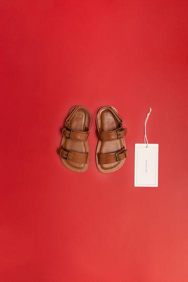 SANDALES À BOUCLES - Marron de Zara - Image 8