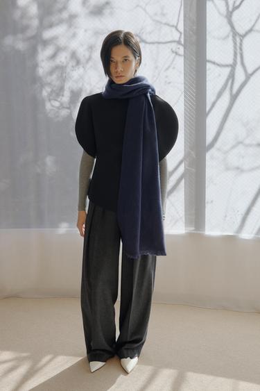 ZW COLLECTION パフスリーブトップスブラックZaraのZW COLLECTION パフスリーブトップス - ブラック