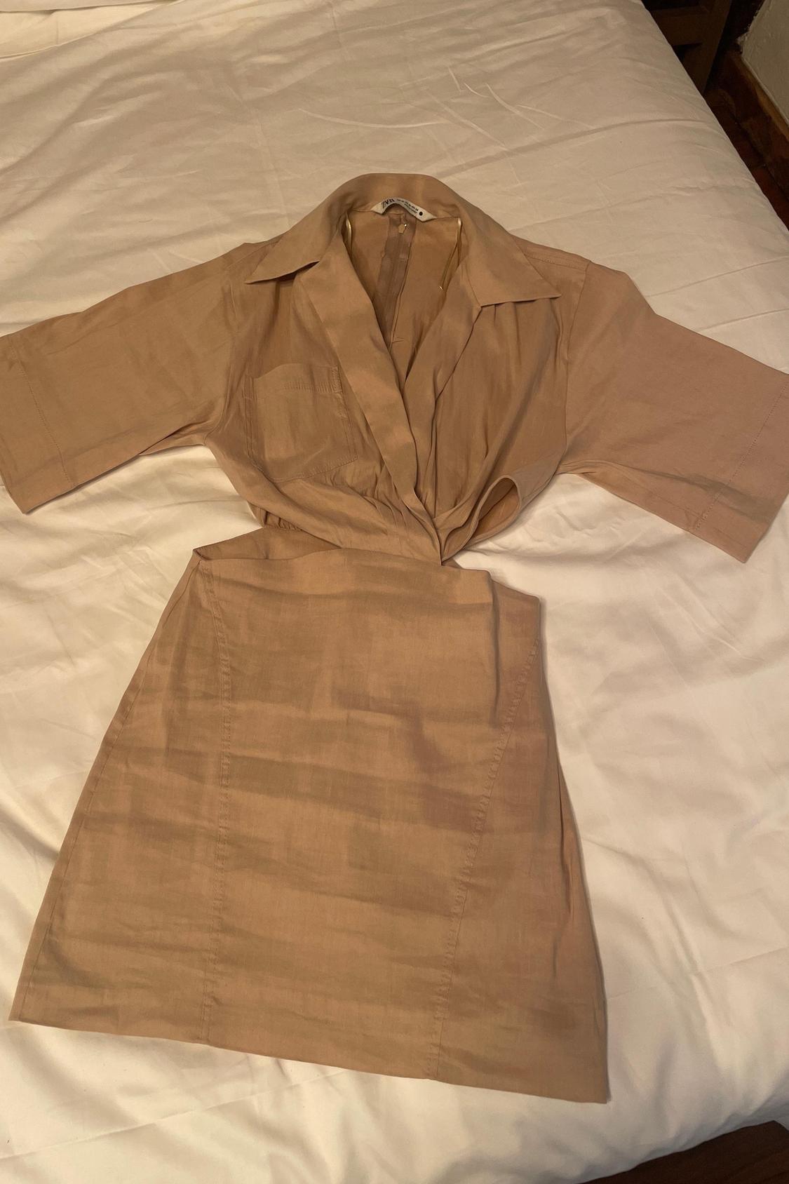 MINI DRESS WITH CUT-OUT DETAIL
