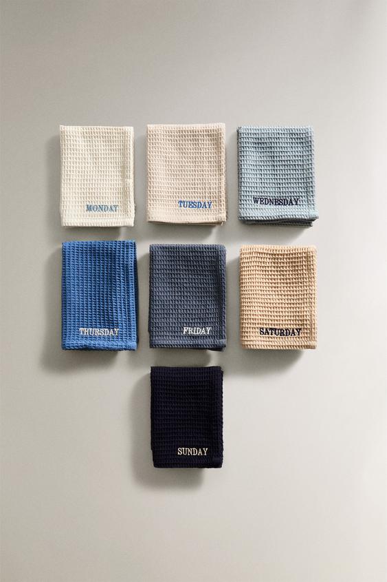 SET OF WEEKLY KITCHEN TOWELS (SET OF 7)