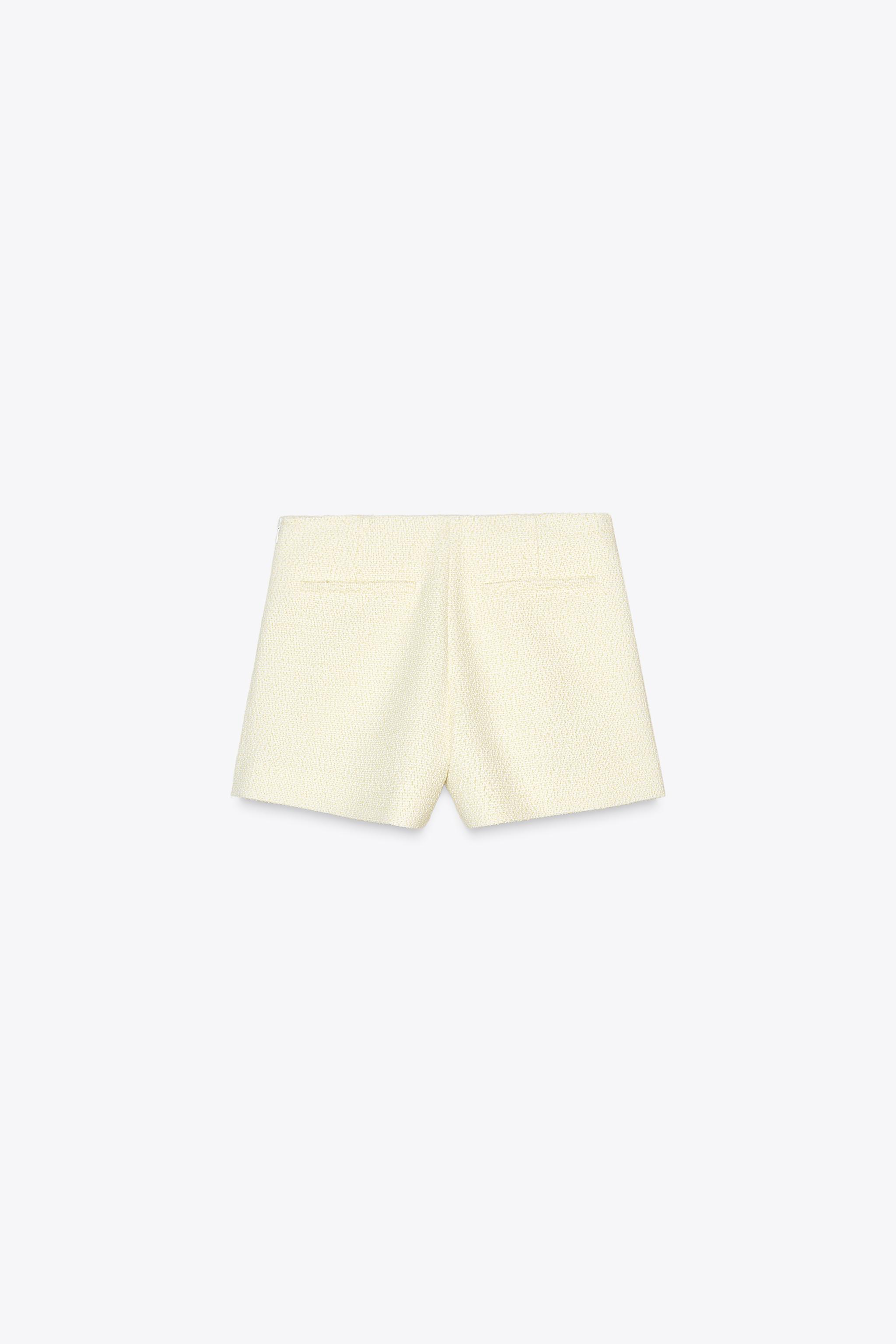 ZARA テクスチャー素材バミューダパンツ、ゴールドボタン付き ZARA - ザラ ゴールドボタンバミューダパンツの通販 by R's shop